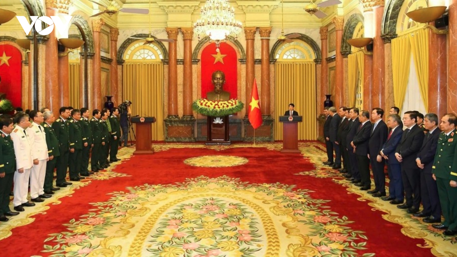 State President confers ranks of General and Senior Lieutenant General